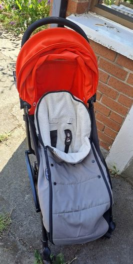 Babyzen yoyo with newborn bassinet