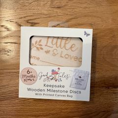 Neutral baby milestone discs