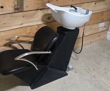 Hairdressing chair and sink