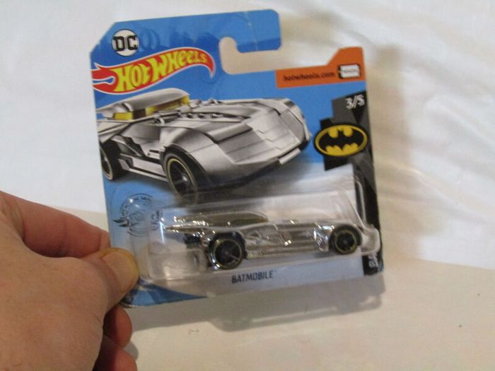 Hot Wheels Silver Chrome Batmobile Diecast Car Brand New Sealed