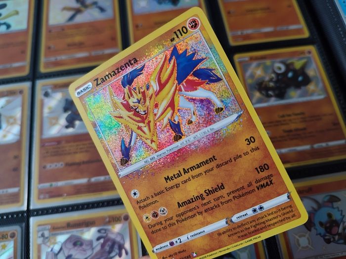 Zamazenta ! Amazing Rare ! from Vivid Voltage Set ! 2020 ! Pokemon Card !
