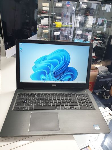 Dell Vostro 15 5568 15.6" Laptop Intel i5 7200U 2.5GHz 16GB 256GB SSD Windows 11 Pro