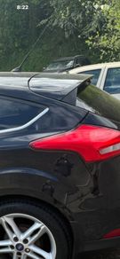 focus roof spoiler & chrome grill