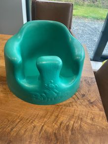 Bumbo seat