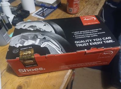 Peugeot partner break shoes
