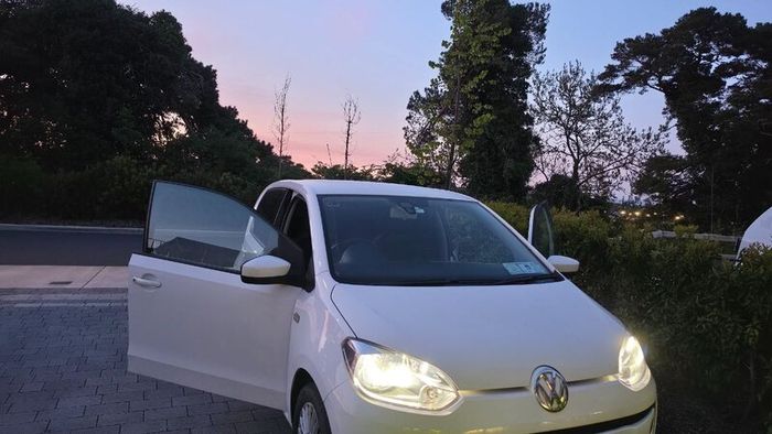 Volkswagen up! 2013 "High Up!" Top Spec | 117k km