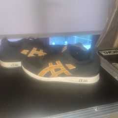 Asics Trainers