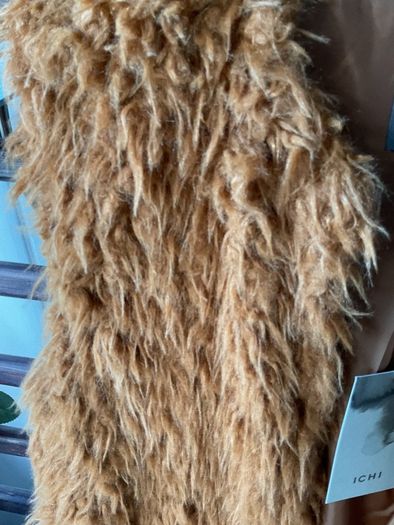 gilet Bnwt ichi fake fur gilet size small