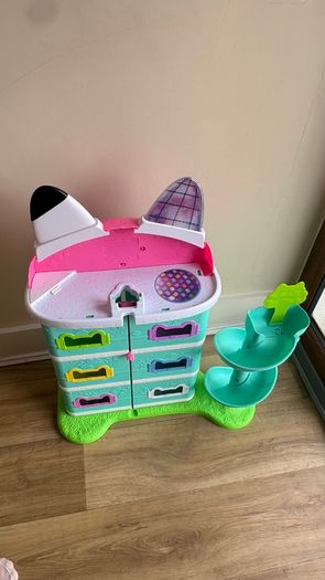 Gabbys Interactive Dolls House with Accessories