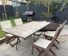 garden table and chairs