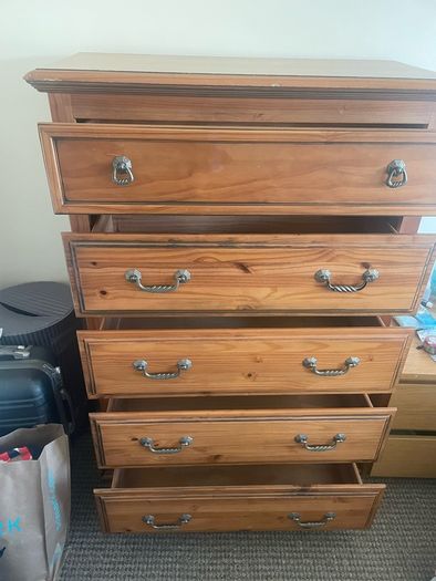 solid wood 5-drawer chest of drawers