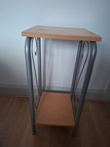 Small occasional table/plant stand