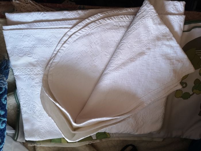 Selection of beautiful vintage table cloths