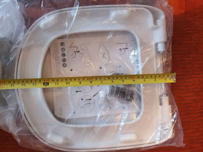 Toilet seat