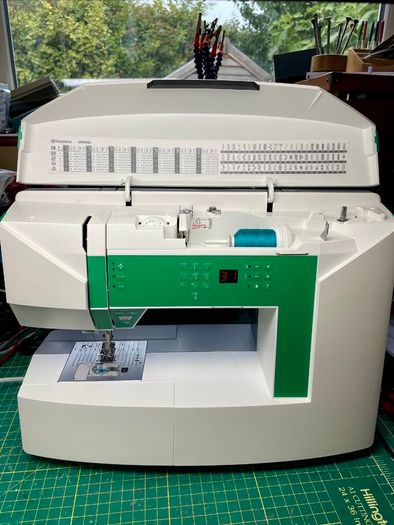 Huskvarna Viking Jade 20 Sewing Machine - As new - Serviced - Premium machine