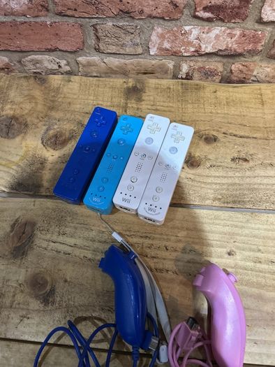 wii controllers