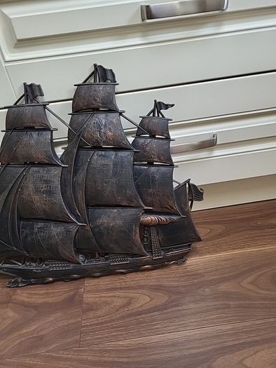 Skipper ship wall hanging