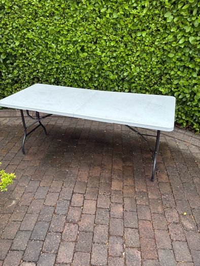 6ft Folding Table.