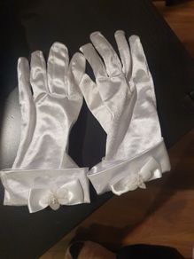 Communion gloves