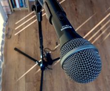 Dynamic Microphone Yamaha YM70S &  Mic stand