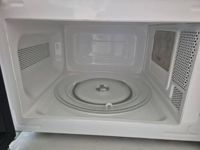 Silvercrest Microwave - Excellent condition
