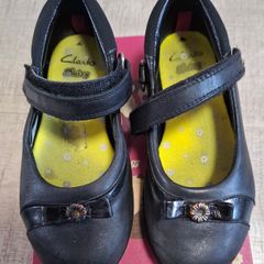 Girls Clarks school shoes size 10H