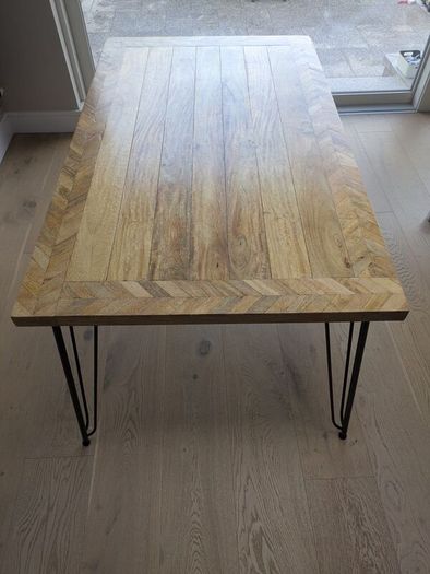 Dining table - hairpin leg