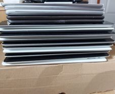 10 Apple Ipads (Gen 2 to Gen 4) & 5 Apple Ipad Mini (Gen 1 & Gen 2), all Activation Locked and all in Excellent condition