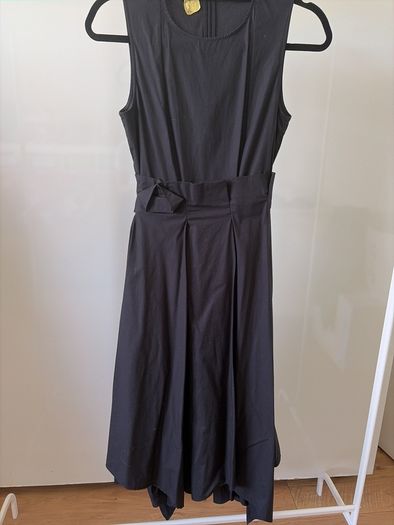 black cos dress