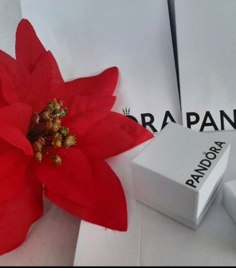Brand new genuine Pandora sterling silver pave ring