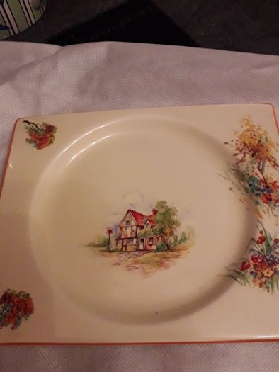 Clarisse Cliff Plates
