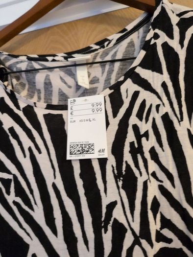 H&M Top.  S. Large - 16.   B.N.W.T.