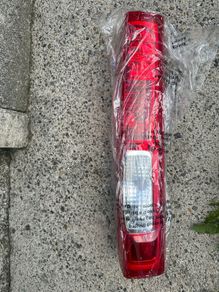 Renault traffic/ Vauxhall Vivaro left tail light