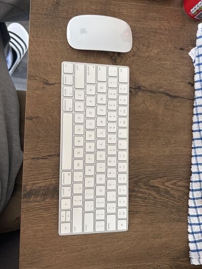apple keyboard + apple mouse