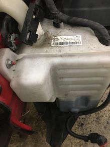 2013-2018 seat leon windsceen washer tank