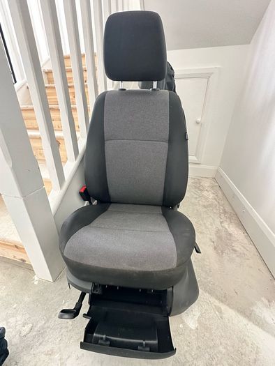 Volkswagen Caddy Mk4 Trendline Seats
