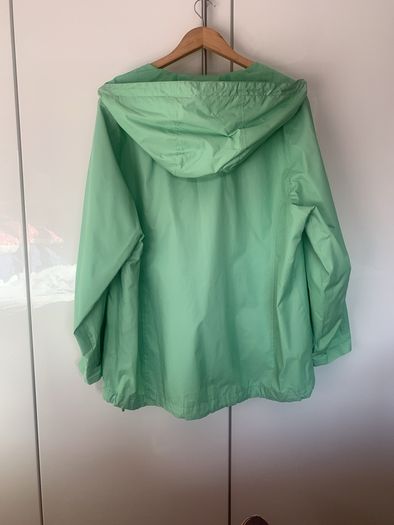 Ladies Raincoat coat. Size 18