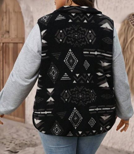 BNWT  Lovely Vest Top / Gilet size 20 - soft & warm - with two pockets