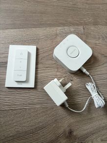 Philips Hue bridge & remote