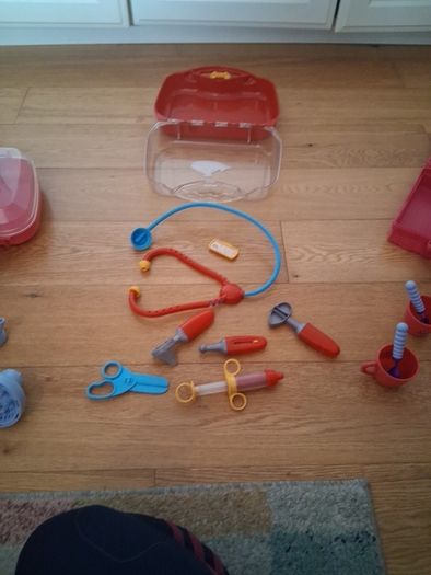 Role play sets- Peppa Pig and doctor