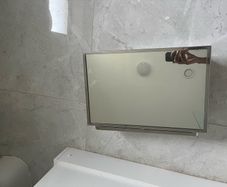 Bathroom mirror/cabinet