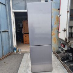Tall Fridge & Freezer Liebherr