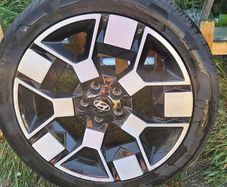 Hyundai Kona 19 Inch Alloy Wheel With Tyre 235/45 R19