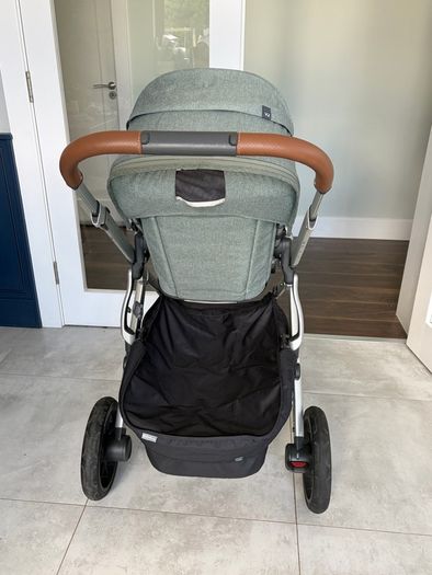 UPPAbaby Vista V2 Emmett Travel System Complete Bundle