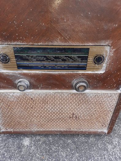 antique radio