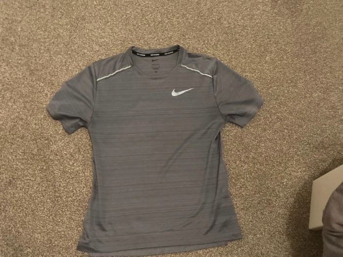 Grey Nike miler set