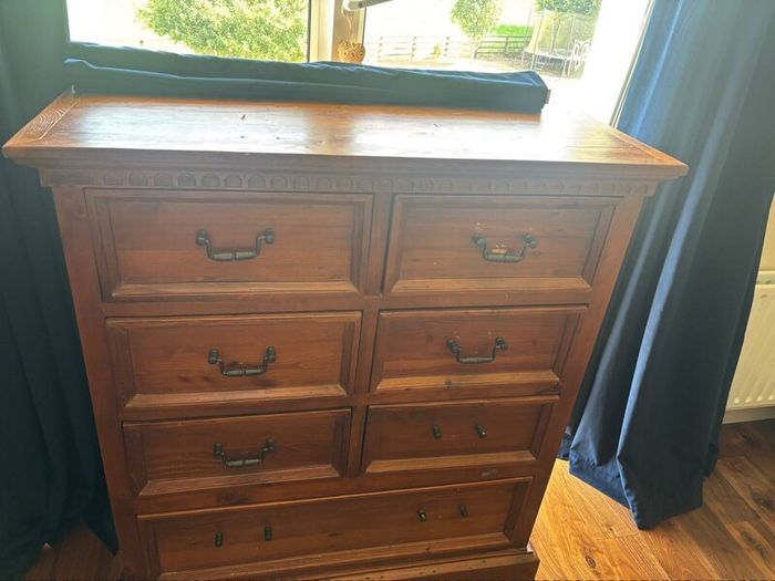 Solid Oak Wardrobe & Chest of Drawers