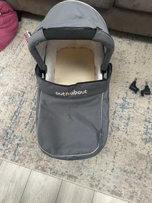 Carry cot pram