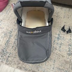 Carry cot pram