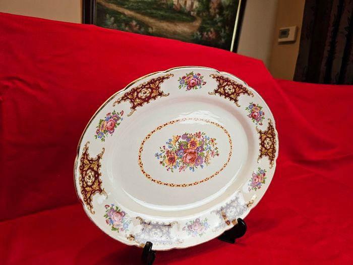 Medium Arklow platter , Larne / Pattern 2384